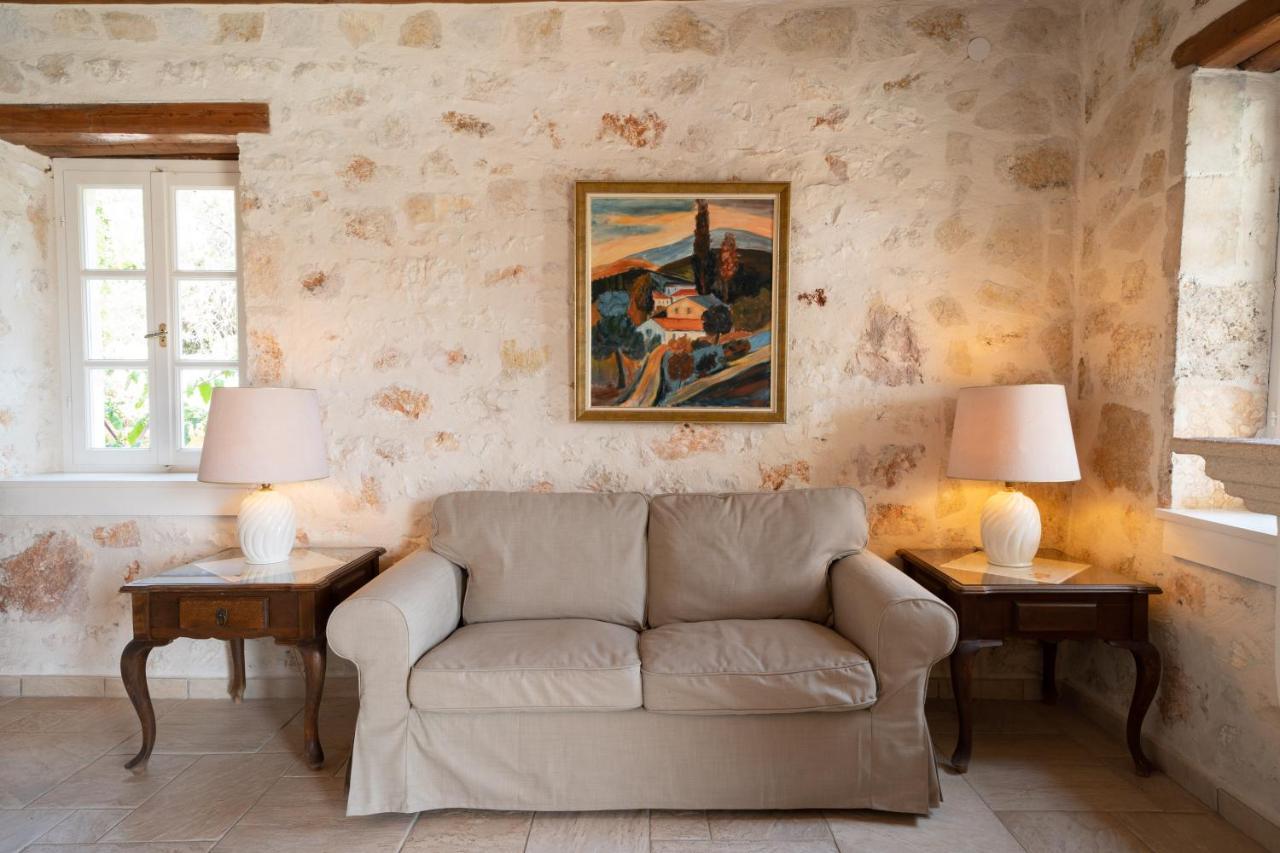Pelagos Villa *
